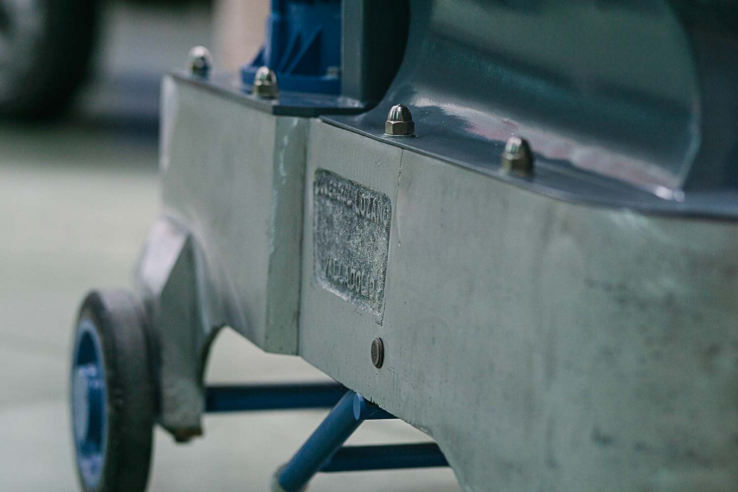 Detalle de sello fabricantes de maquinaria profesional para suelos de Comercial Lozano